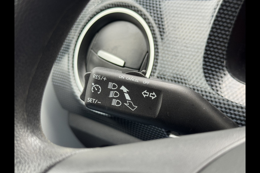 Volkswagen up! 1.0 Climate control/Camera/Cruise control/PDC 02-03-2027 APK