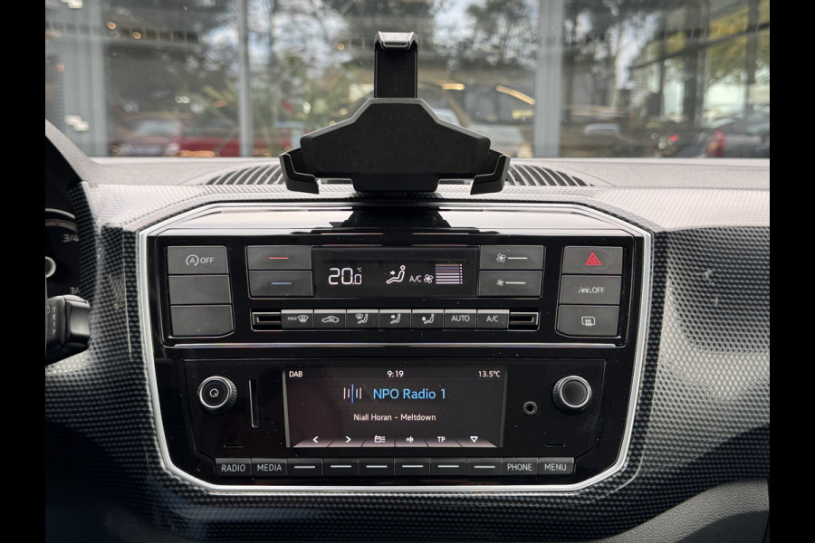 Volkswagen up! 1.0 Climate control/Camera/Cruise control/PDC 02-03-2027 APK