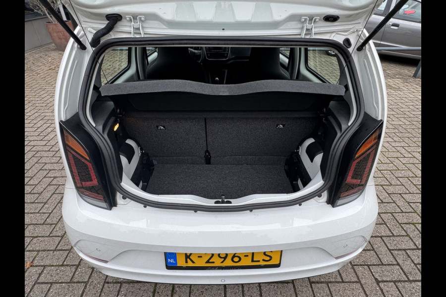 Volkswagen up! 1.0 Climate control/Camera/Cruise control/PDC 02-03-2027 APK