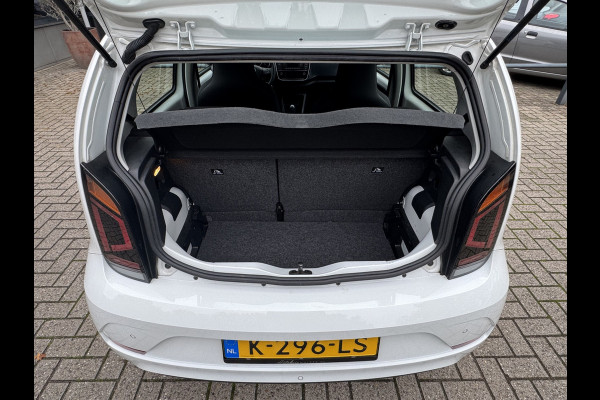 Volkswagen up! 1.0 Climate control/Camera/Cruise control/PDC 02-03-2027 APK