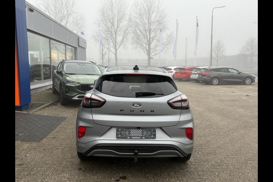 Ford Puma 1.0 EcoBoost Hybrid ST-Line 125pk | Winterpack | Driver Assistance Pack | Trekhaak afneembaar | Panorama dak | Matrix Led | 19 inch licht metaal | Reserve wiel | Comfort Pack