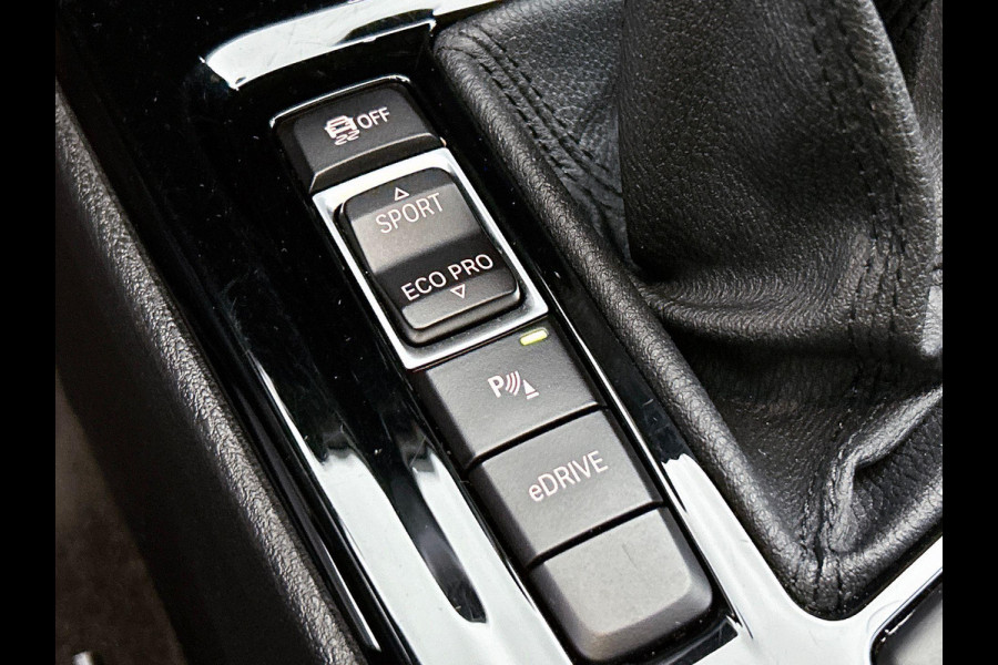 BMW X1 xDrive25e Exe.Ed. 221PK PLUG-In M Sport AD-CRUISE | CAMERA | PANORAMADAK