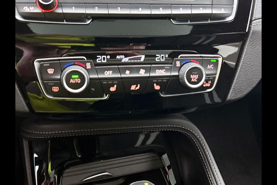 BMW X1 xDrive25e Exe.Ed. 221PK PLUG-In M Sport AD-CRUISE | CAMERA | PANORAMADAK