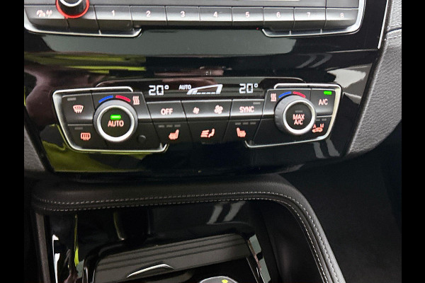 BMW X1 xDrive25e Exe.Ed. 221PK PLUG-In M Sport AD-CRUISE | CAMERA | PANORAMADAK