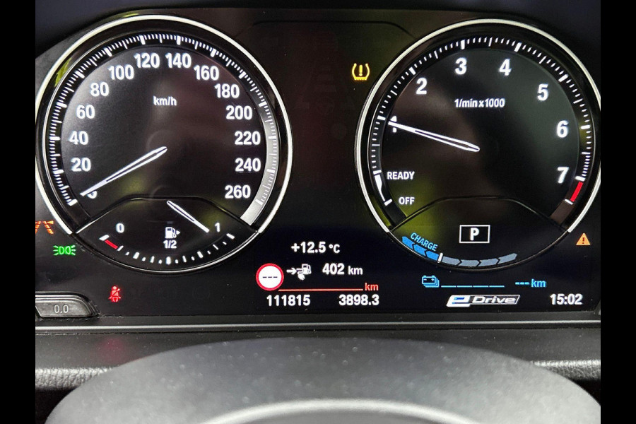 BMW X1 xDrive25e Exe.Ed. 221PK PLUG-In M Sport AD-CRUISE | CAMERA | PANORAMADAK