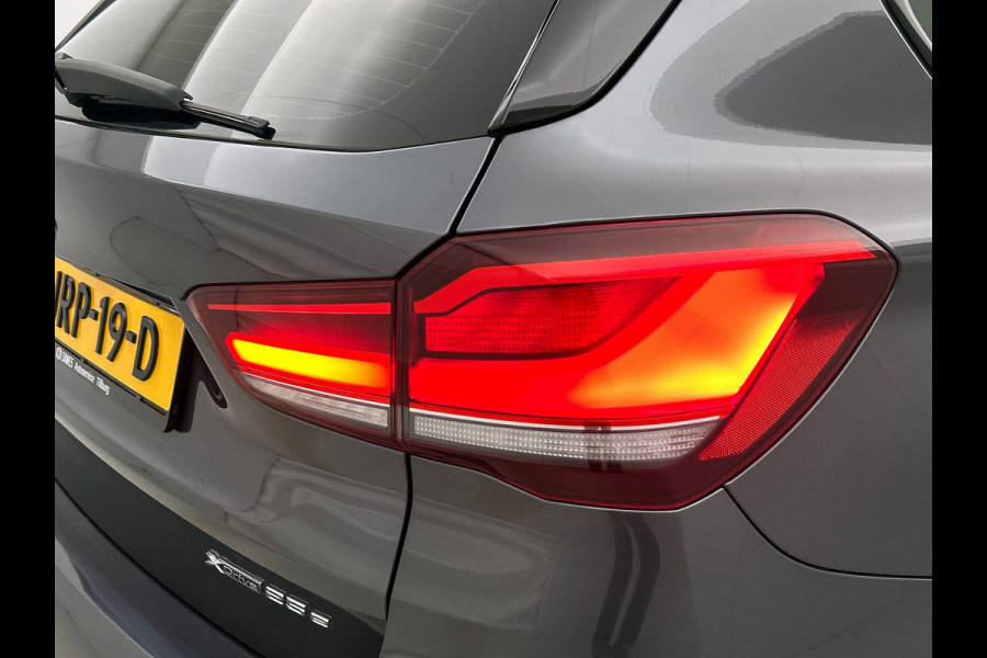 BMW X1 xDrive25e Exe.Ed. 221PK PLUG-In M Sport AD-CRUISE | CAMERA | PANORAMADAK