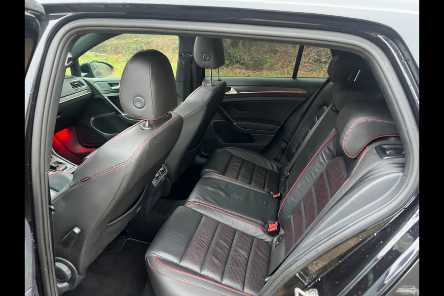 Volkswagen Golf 2.0 TSI GTI Performance | Pano | Kleppensyteem | Sfeerverlichting | Keyless |