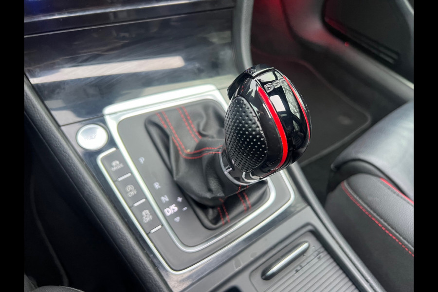 Volkswagen Golf 2.0 TSI GTI Performance | Pano | Kleppensyteem | Sfeerverlichting | Keyless |