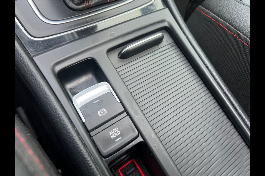 Volkswagen Golf 2.0 TSI GTI Performance | Pano | Kleppensyteem | Sfeerverlichting | Keyless |