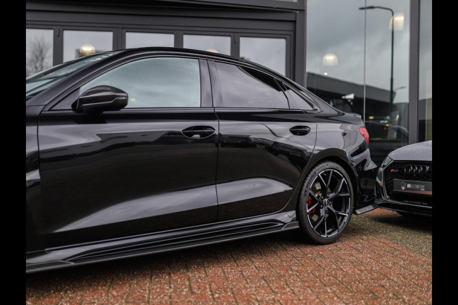 Audi RS 3 Limousine 2.5 TFSI A3 quattro | CT Carbon | RS-Dynamic | Matrix | Keyless | B&O | Leder | Camera