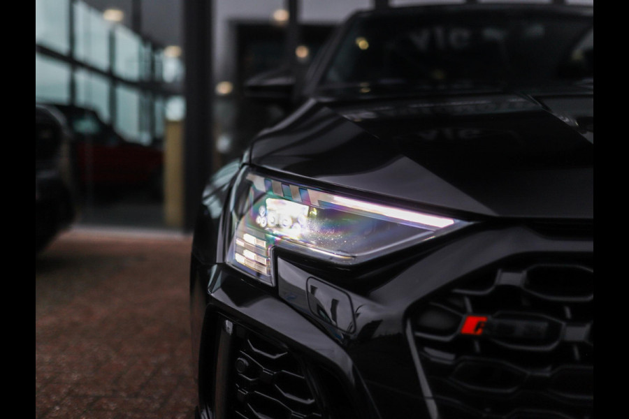 Audi RS 3 Limousine 2.5 TFSI A3 quattro | CT Carbon | RS-Dynamic | Matrix | Keyless | B&O | Leder | Camera