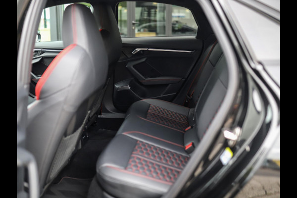 Audi RS 3 Limousine 2.5 TFSI A3 quattro | CT Carbon | RS-Dynamic | Matrix | Keyless | B&O | Leder | Camera
