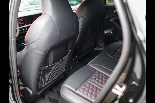 Audi RS 3 Limousine 2.5 TFSI A3 quattro | CT Carbon | RS-Dynamic | Matrix | Keyless | B&O | Leder | Camera