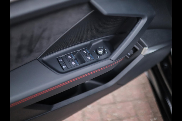 Audi RS 3 Limousine 2.5 TFSI A3 quattro | CT Carbon | RS-Dynamic | Matrix | Keyless | B&O | Leder | Camera