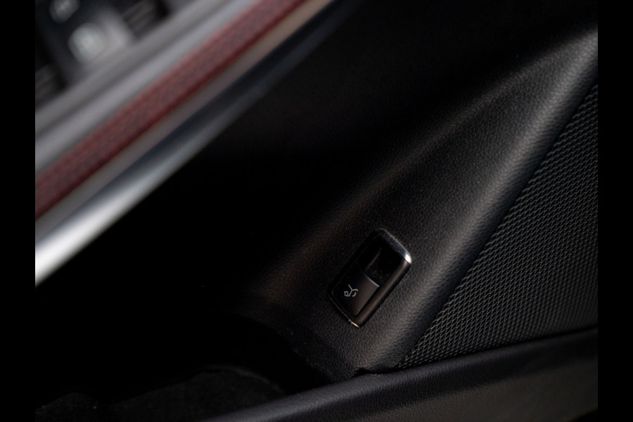 Mercedes-Benz GLA 200 Business | AMG Pakket | Pano-dak | Sportstoelen | Harman/Kardon