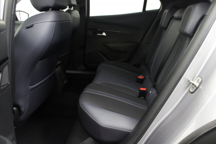 Peugeot 2008 1.2 PureTech Allure |Navi|Camera|