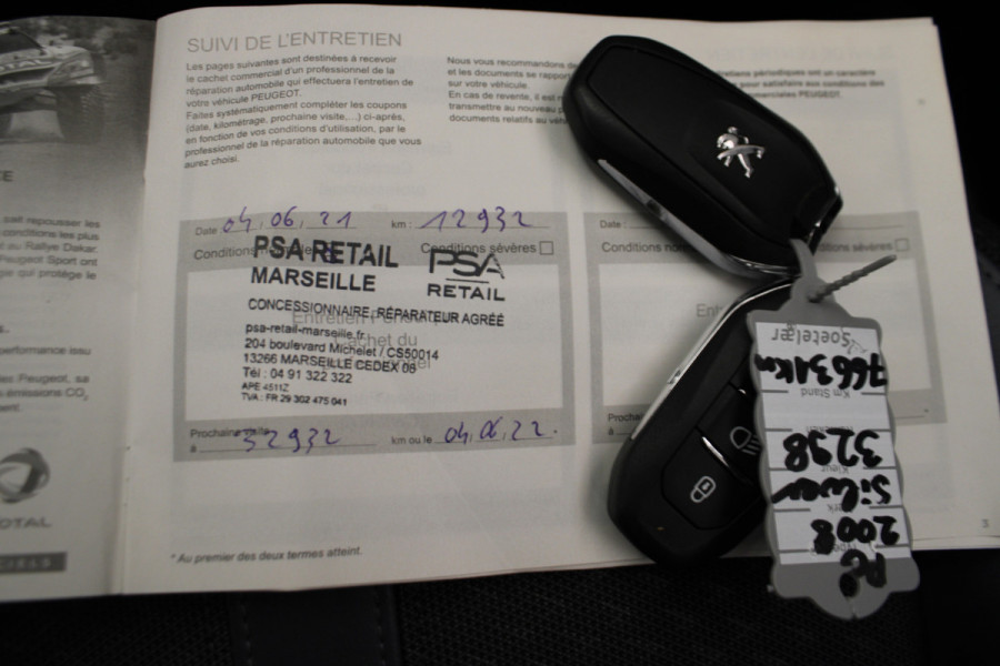 Peugeot 2008 1.2 PureTech Allure |Navi|Camera|