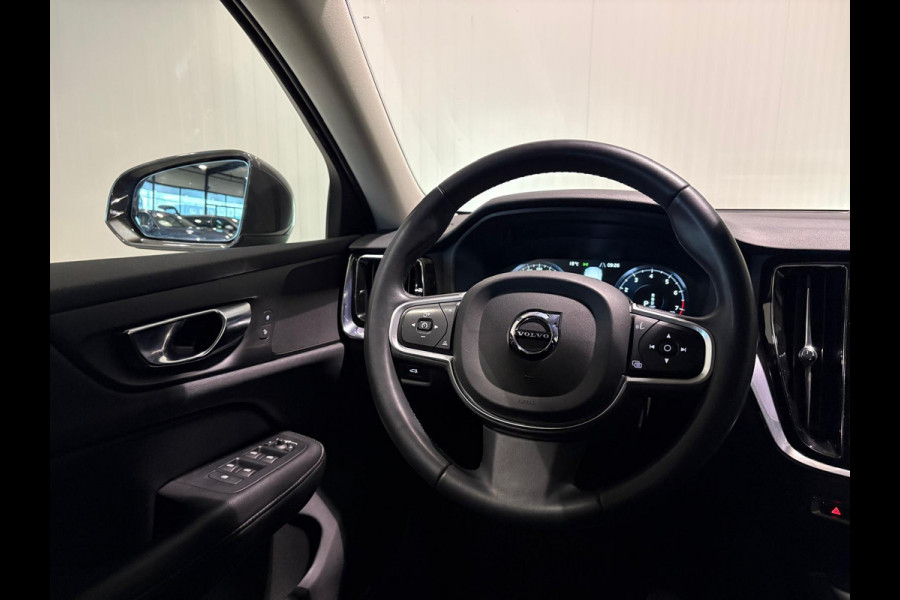 Volvo V60 B3 Aut. Momentum ACC Trekhaak Parkeercamera 164pk