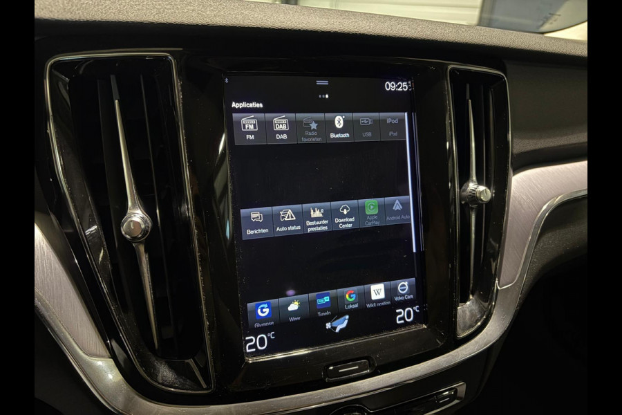 Volvo V60 B3 Aut. Momentum ACC Trekhaak Parkeercamera 164pk