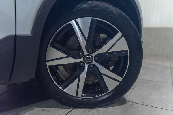 Volvo XC40 T5 Aut. Plug-in Hybrid R-Design Panoramadak 262pk