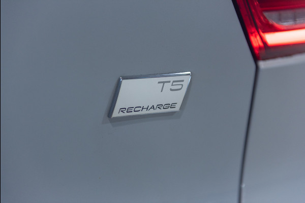 Volvo XC40 T5 Aut. Plug-in Hybrid R-Design Panoramadak 262pk