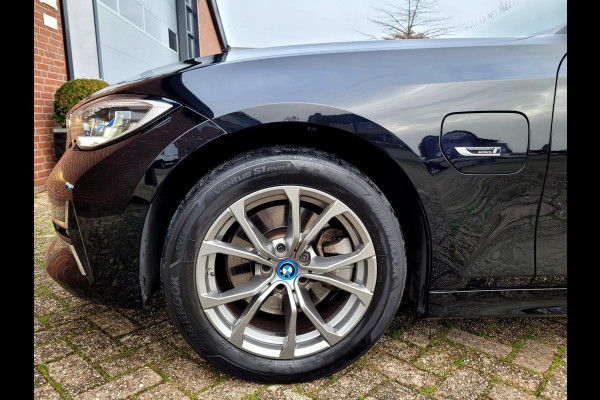 BMW 3 Serie Touring 320e Laser, Mokka Sport-leder, Stuurverw. Luxury Line (1e eig. NL NAP)