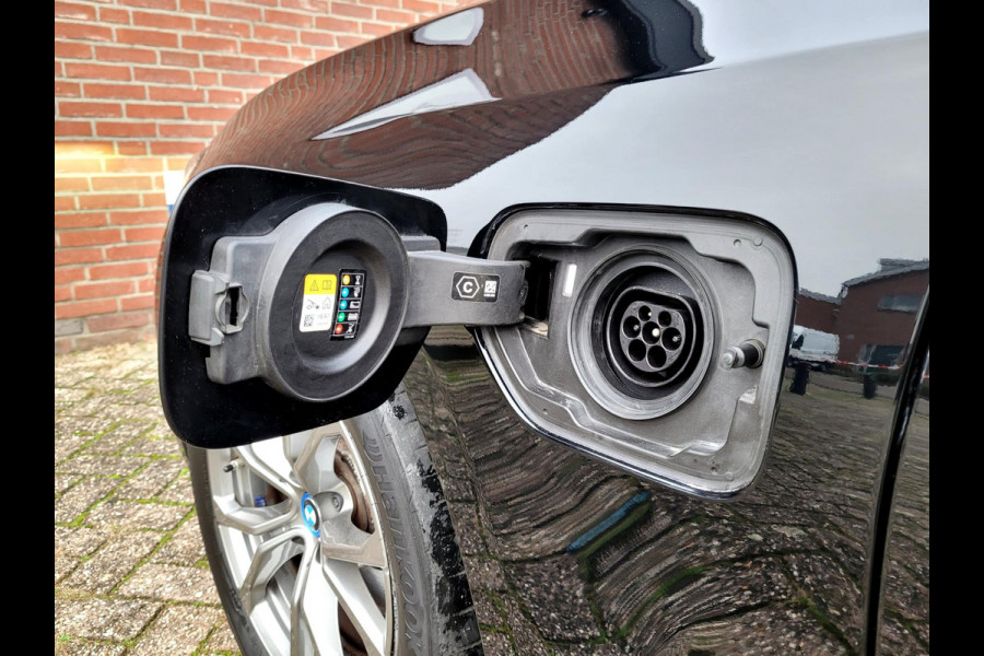 BMW 3 Serie Touring 320e Laser, Mokka Sport-leder, Stuurverw. Luxury Line (1e eig. NL NAP)