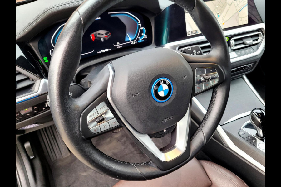 BMW 3 Serie Touring 320e Laser, Mokka Sport-leder, Stuurverw. Luxury Line (1e eig. NL NAP)