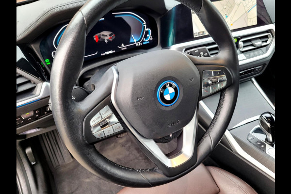 BMW 3 Serie Touring 320e Laser, Mokka Sport-leder, Stuurverw. Luxury Line (1e eig. NL NAP)