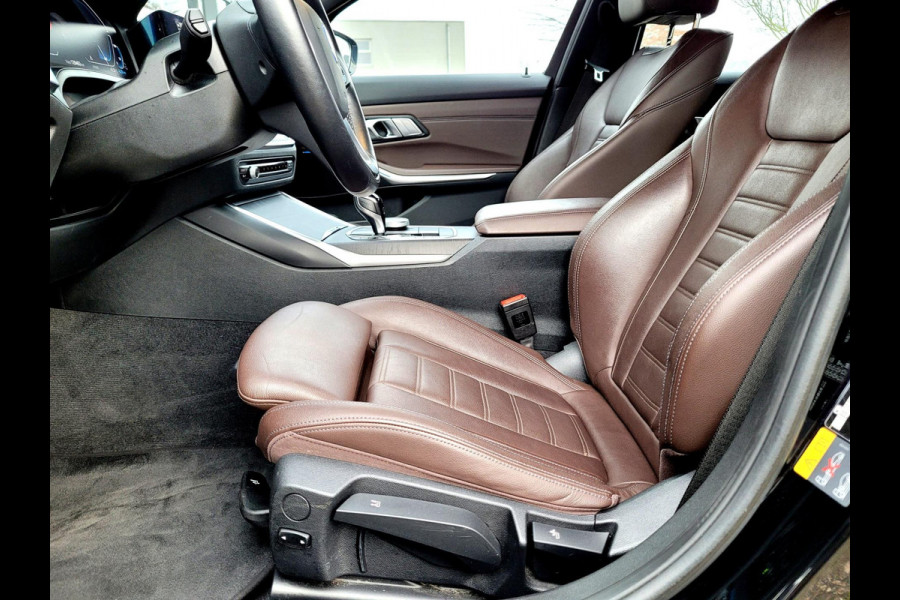 BMW 3 Serie Touring 320e Laser, Mokka Sport-leder, Stuurverw. Luxury Line (1e eig. NL NAP)