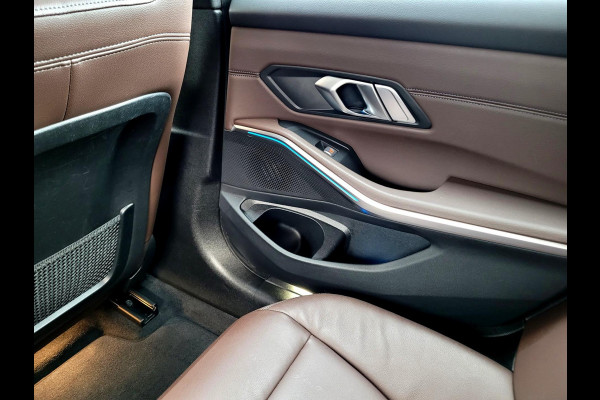 BMW 3 Serie Touring 320e Laser, Mokka Sport-leder, Stuurverw. Luxury Line (1e eig. NL NAP)