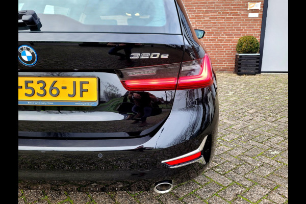 BMW 3 Serie Touring 320e Laser, Mokka Sport-leder, Stuurverw. Luxury Line (1e eig. NL NAP)