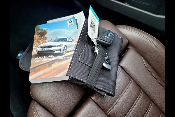 BMW 3 Serie Touring 320e Laser, Mokka Sport-leder, Stuurverw. Luxury Line (1e eig. NL NAP)