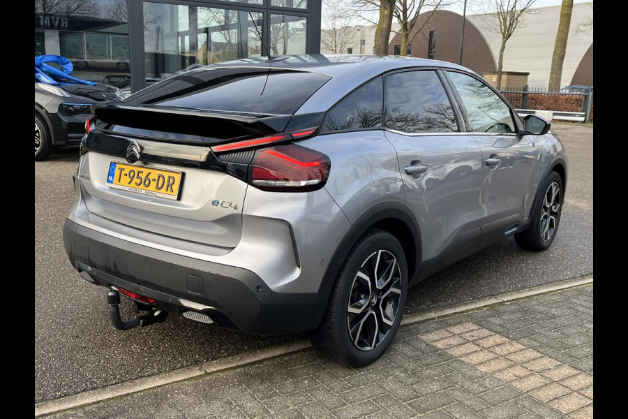 Citroën Ë-C4 Shine 50 kWh SOH 98% 3-FASE LADER | VAN: €19.900 VOOR: €17.877- UW EINDEJAARSVOORDEEL: €2.023| stuur + stoel verwarming | trekhaak | head-up display | Camera | keyles start & go | dodehoek | Rijklaar geleverd met 12 maanden BOVAG-garantie