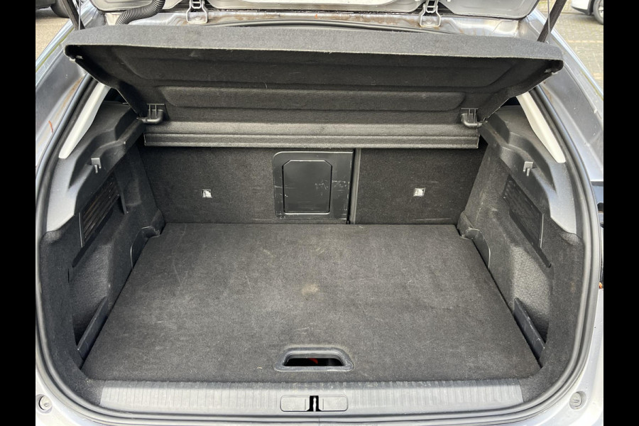 Citroën Ë-C4 Shine 50 kWh SOH 98% 3-FASE LADER | VAN: €19.900 VOOR: €17.877- UW EINDEJAARSVOORDEEL: €2.023| stuur + stoel verwarming | trekhaak | head-up display | Camera | keyles start & go | dodehoek | Rijklaar geleverd met 12 maanden BOVAG-garantie