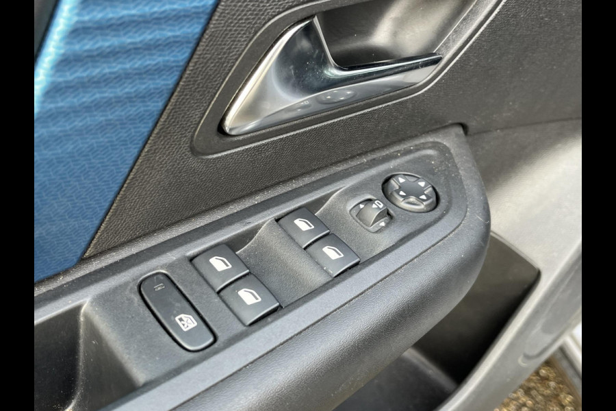 Citroën Ë-C4 Shine 50 kWh SOH 98% 3-FASE LADER | VAN: €19.900 VOOR: €17.877- UW EINDEJAARSVOORDEEL: €2.023| stuur + stoel verwarming | trekhaak | head-up display | Camera | keyles start & go | dodehoek | Rijklaar geleverd met 12 maanden BOVAG-garantie