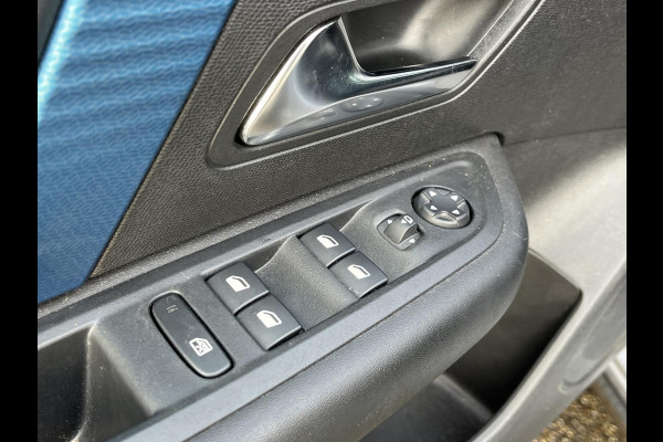 Citroën Ë-C4 Shine 50 kWh SOH 98% 3-FASE LADER | VAN: €19.900 VOOR: €17.877- UW EINDEJAARSVOORDEEL: €2.023| stuur + stoel verwarming | trekhaak | head-up display | Camera | keyles start & go | dodehoek | Rijklaar geleverd met 12 maanden BOVAG-garantie