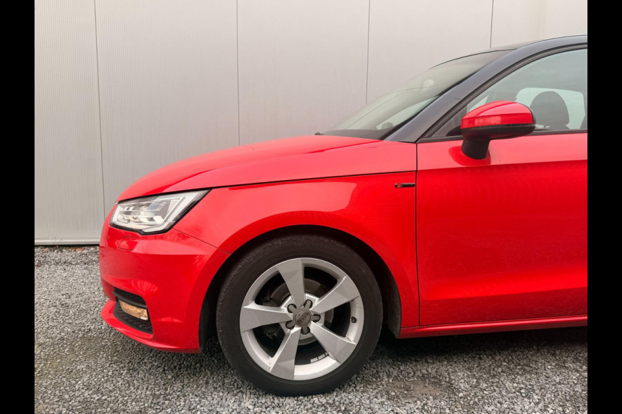 Audi A1 Sportback 1.0 TFSI Sport S line Edition DSG Navigatie 4-Deurs Stoelverw Xenon PDC Cruise