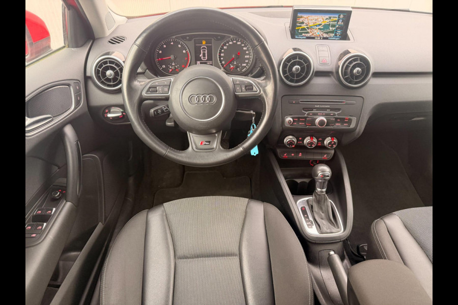 Audi A1 Sportback 1.0 TFSI Sport S line Edition DSG Navigatie 4-Deurs Stoelverw Xenon PDC Cruise
