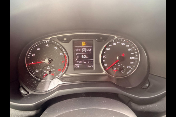 Audi A1 Sportback 1.0 TFSI Sport S line Edition DSG Navigatie 4-Deurs Stoelverw Xenon PDC Cruise
