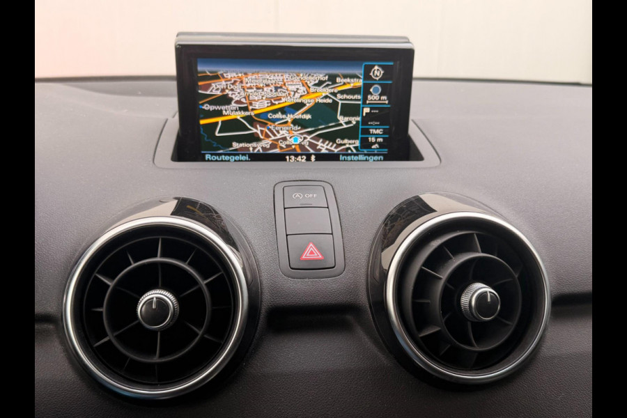 Audi A1 Sportback 1.0 TFSI Sport S line Edition DSG Navigatie 4-Deurs Stoelverw Xenon PDC Cruise
