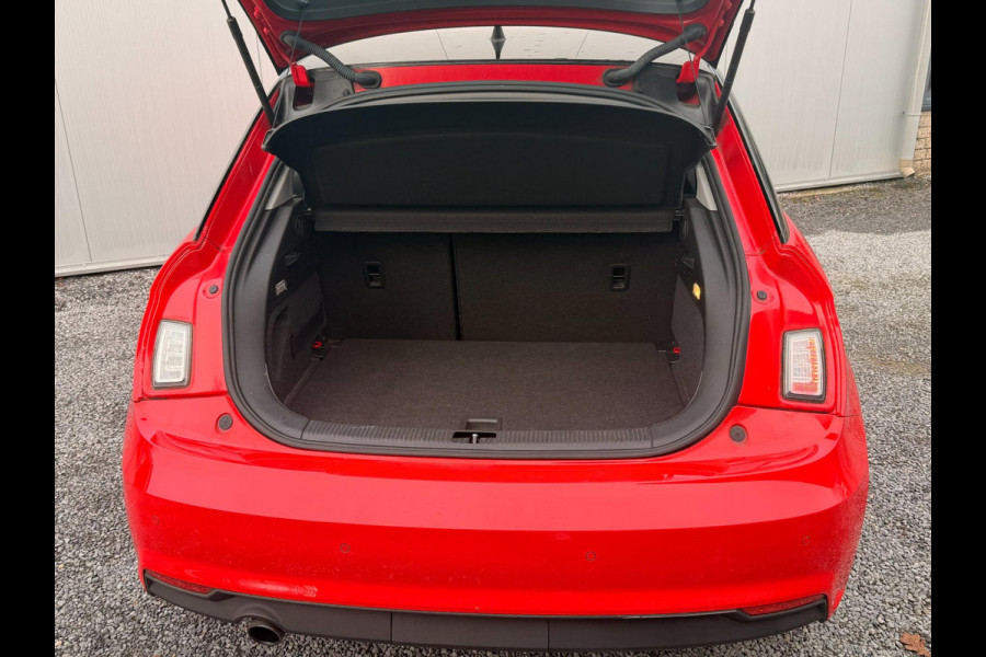 Audi A1 Sportback 1.0 TFSI Sport S line Edition DSG Navigatie 4-Deurs Stoelverw Xenon PDC Cruise