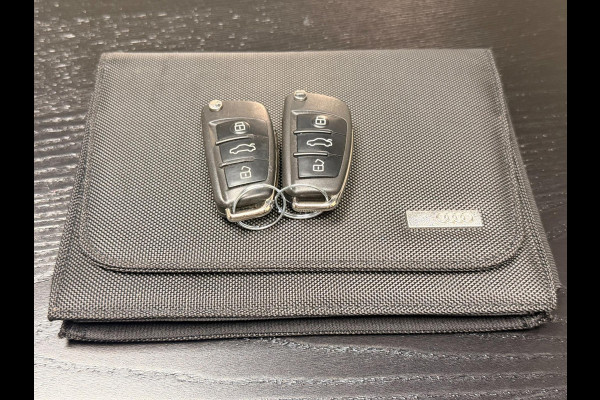 Audi A1 Sportback 1.0 TFSI Sport S line Edition DSG Navigatie 4-Deurs Stoelverw Xenon PDC Cruise