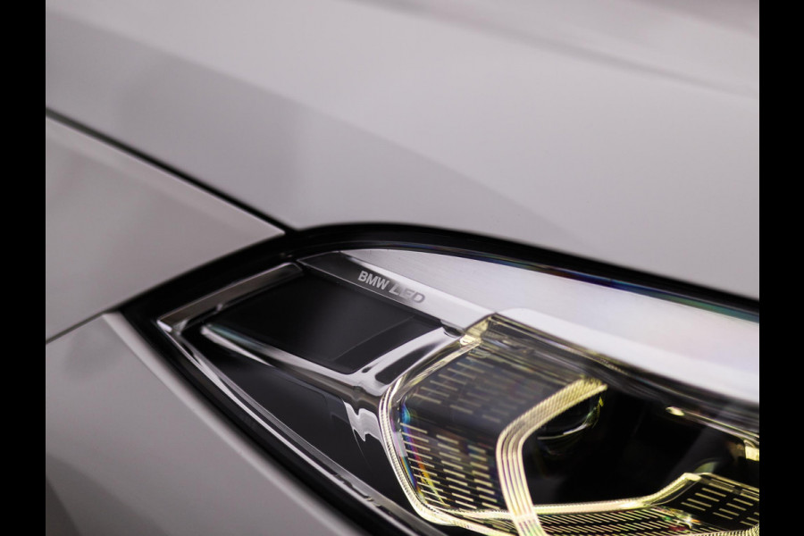 BMW 1-serie 118i High Executive | M-Sport | PDC | LED | Cruise Control