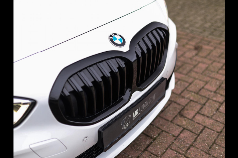 BMW 1-serie 118i High Executive | M-Sport | PDC | LED | Cruise Control