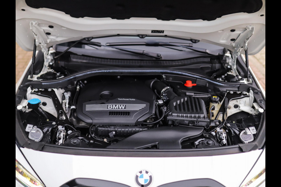 BMW 1-serie 118i High Executive | M-Sport | PDC | LED | Cruise Control