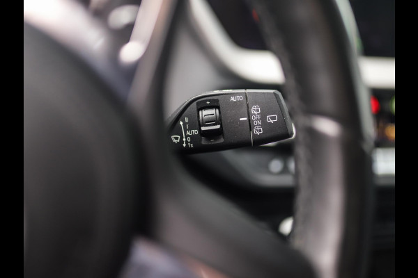BMW 1-serie 118i High Executive | M-Sport | PDC | LED | Cruise Control