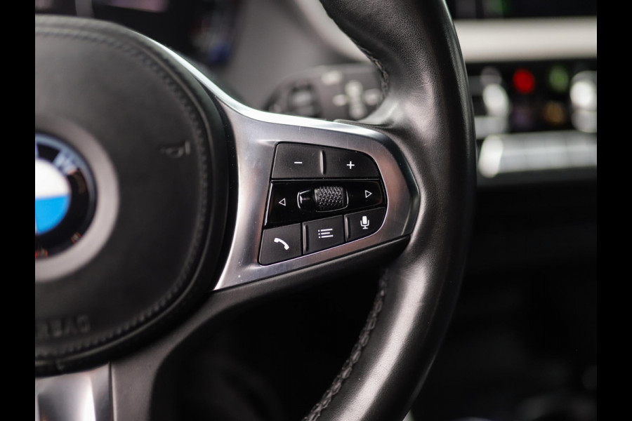 BMW 1-serie 118i High Executive | M-Sport | PDC | LED | Cruise Control