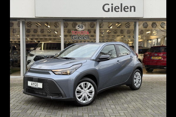 Toyota Aygo X 1.5 Hybrid Play | Celestite grey, Apple CarPlay/Android Auto, Parkeercamera, Adaptive cruise control