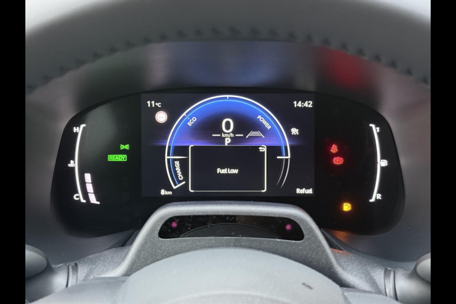 Toyota Aygo X 1.5 Hybrid Play | Celestite grey, Apple CarPlay/Android Auto, Parkeercamera, Adaptive cruise control